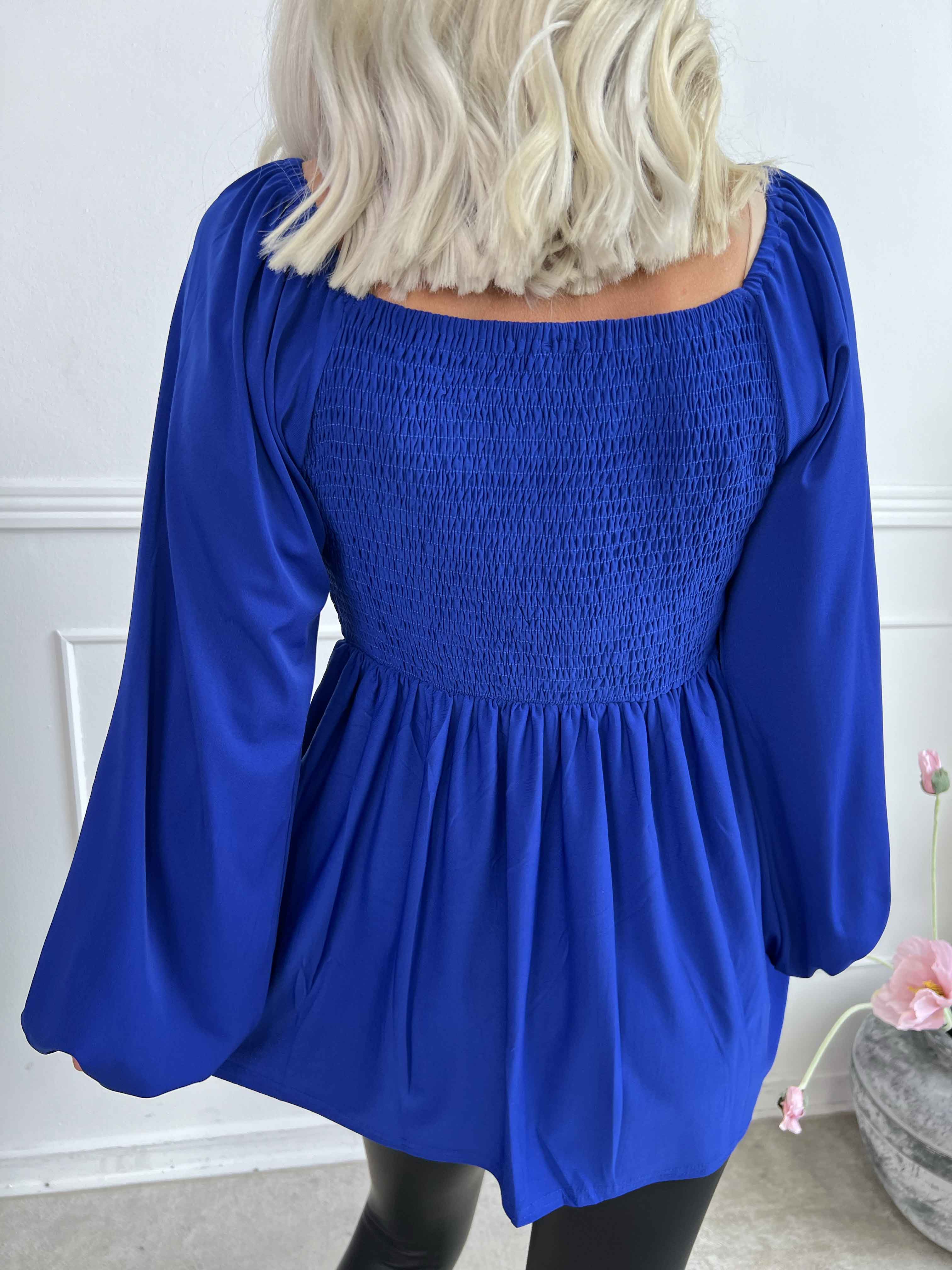Elna Plain Shirt L/S - Elastisk bluse med smock over brystet